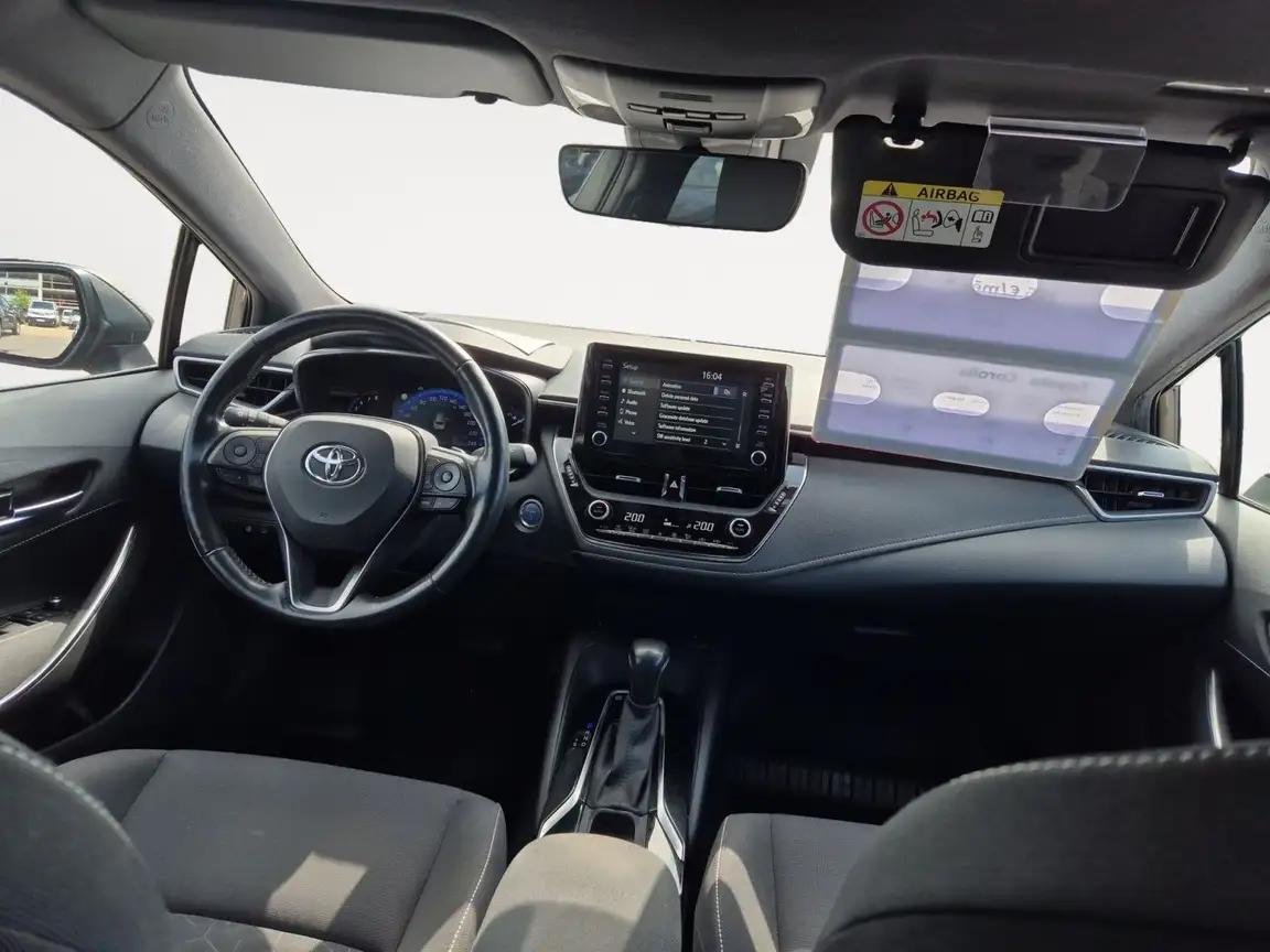 TOYOTA COROLLA
