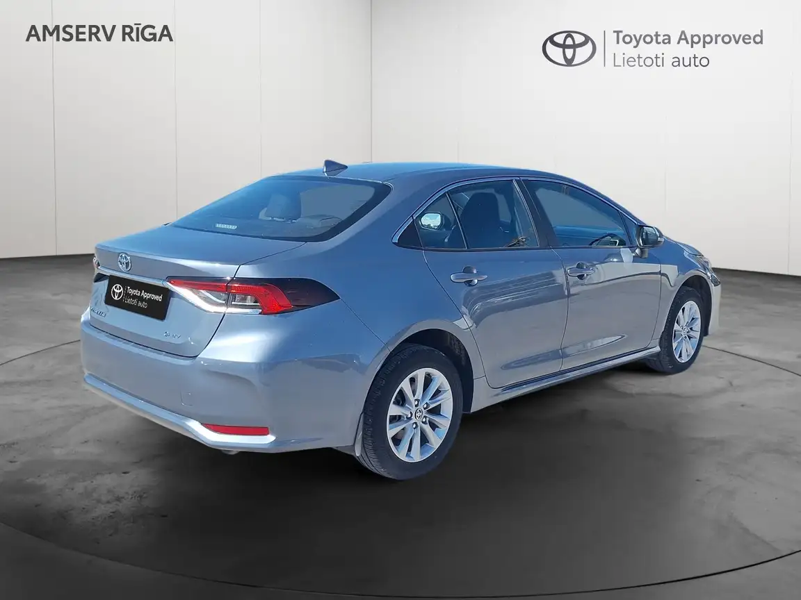 TOYOTA COROLLA