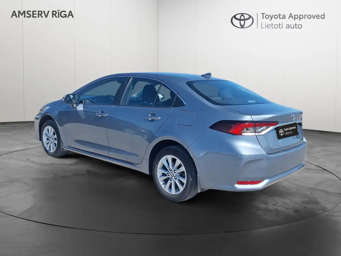 TOYOTA COROLLA