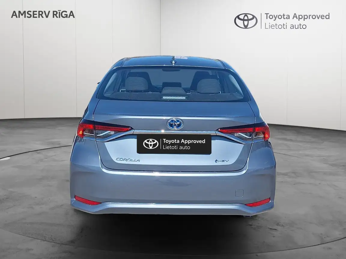 TOYOTA COROLLA