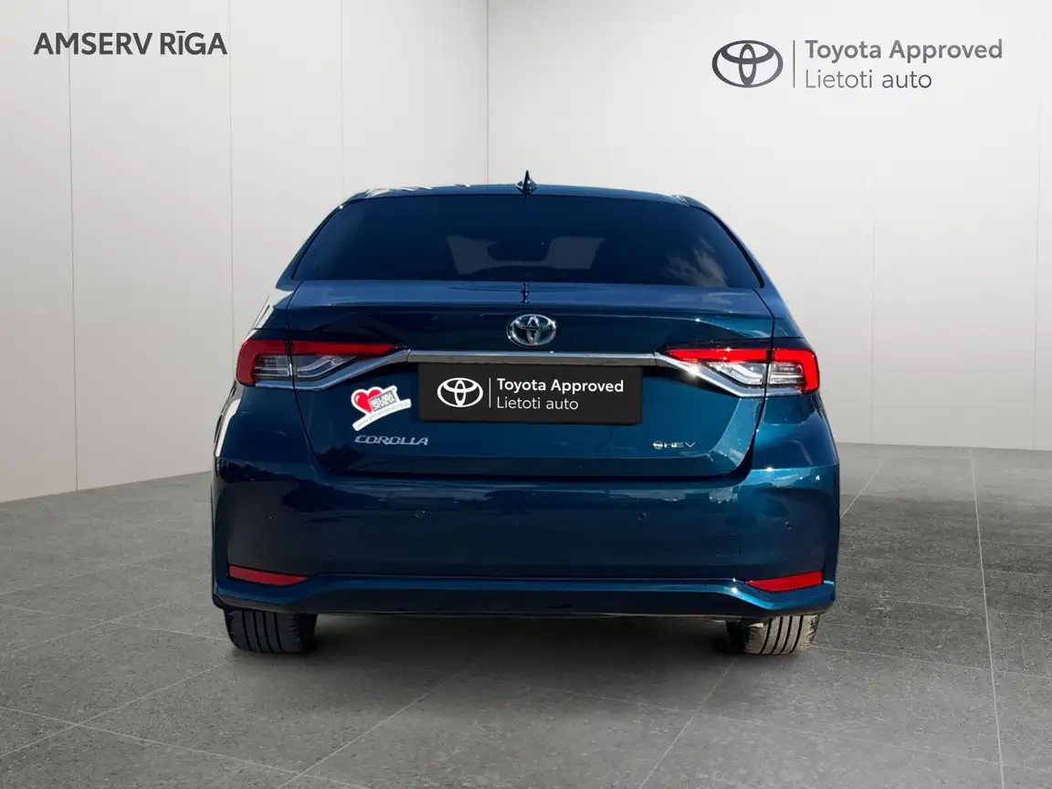 TOYOTA COROLLA