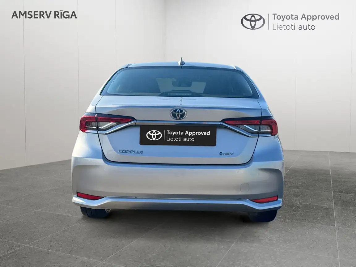 TOYOTA COROLLA