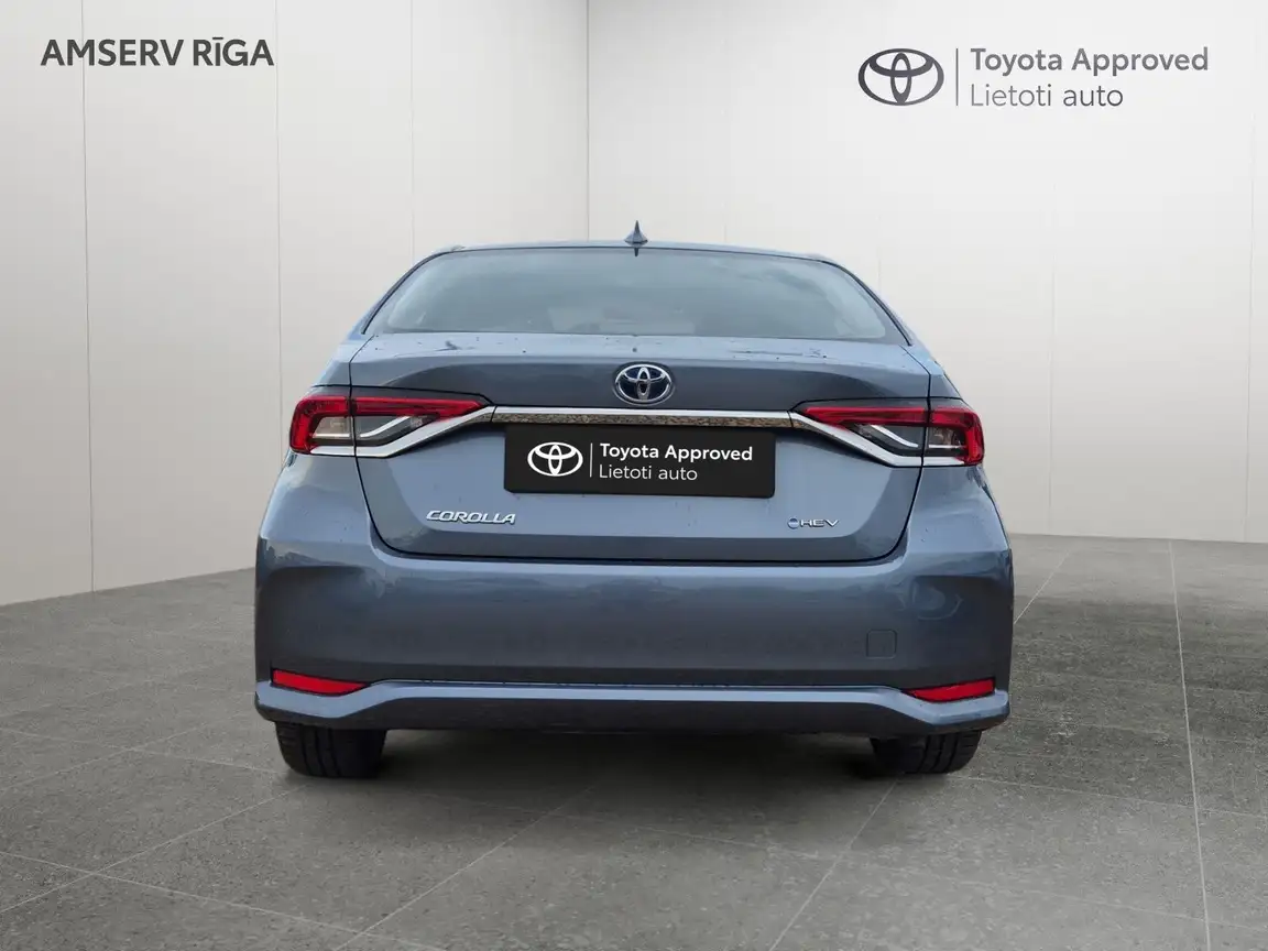 TOYOTA COROLLA