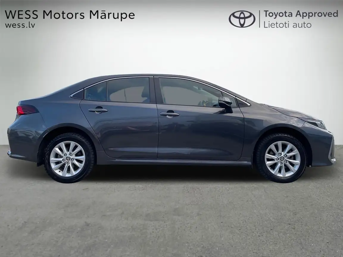TOYOTA COROLLA