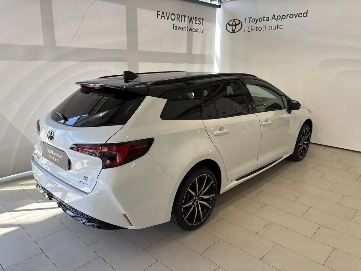 TOYOTA COROLLA