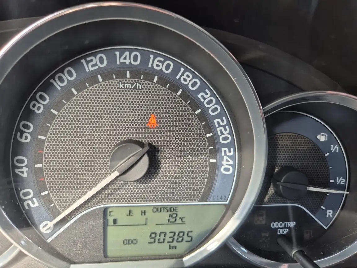 TOYOTA COROLLA