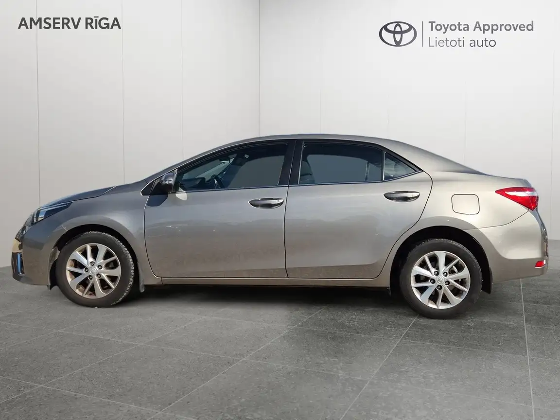 TOYOTA COROLLA