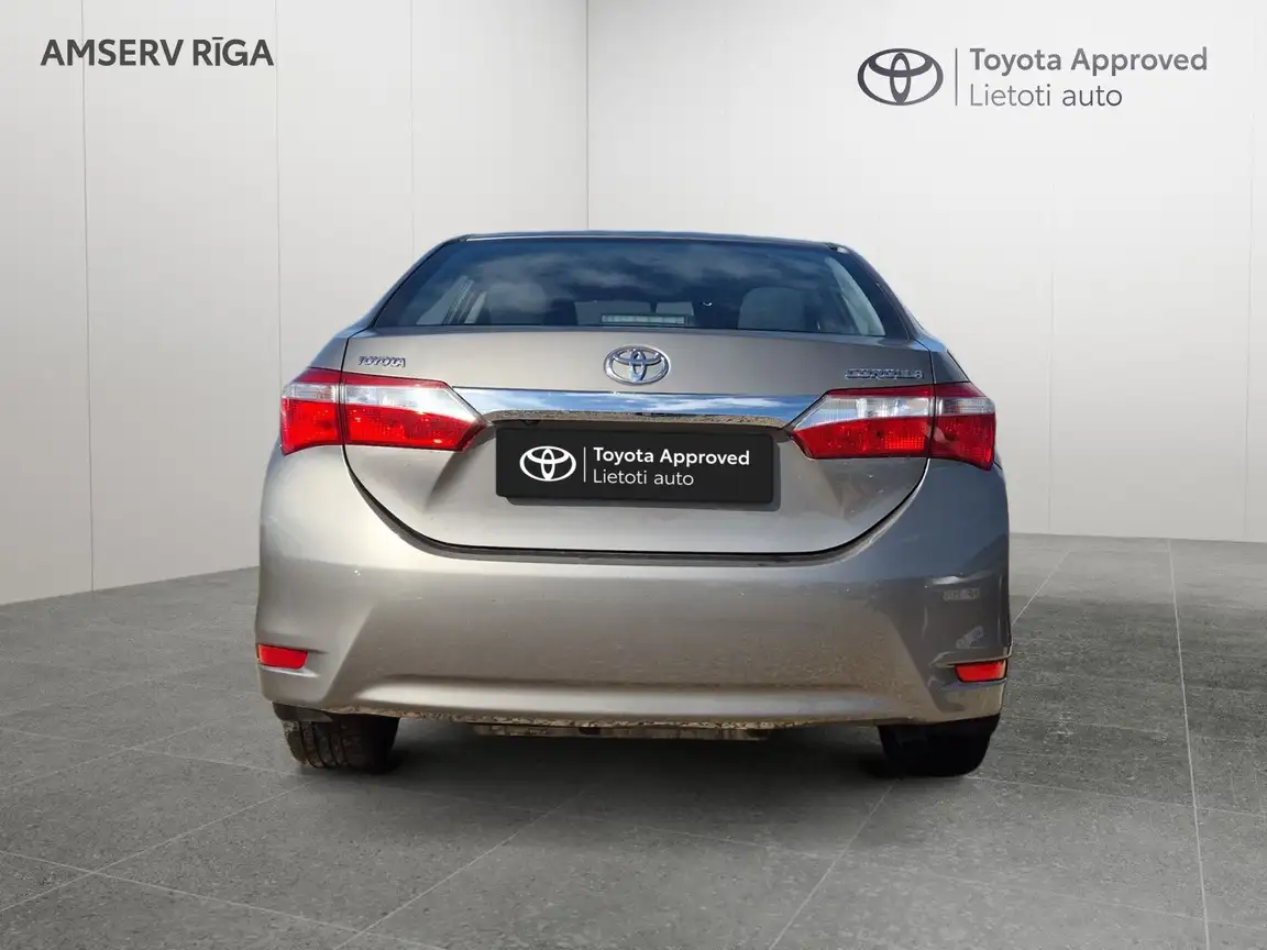 TOYOTA COROLLA