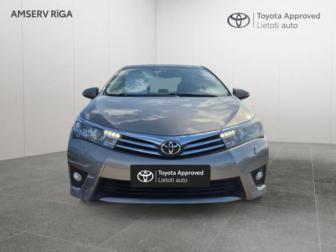 TOYOTA COROLLA