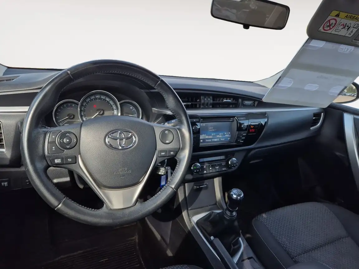 TOYOTA COROLLA