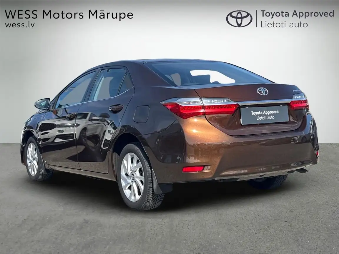 TOYOTA COROLLA
