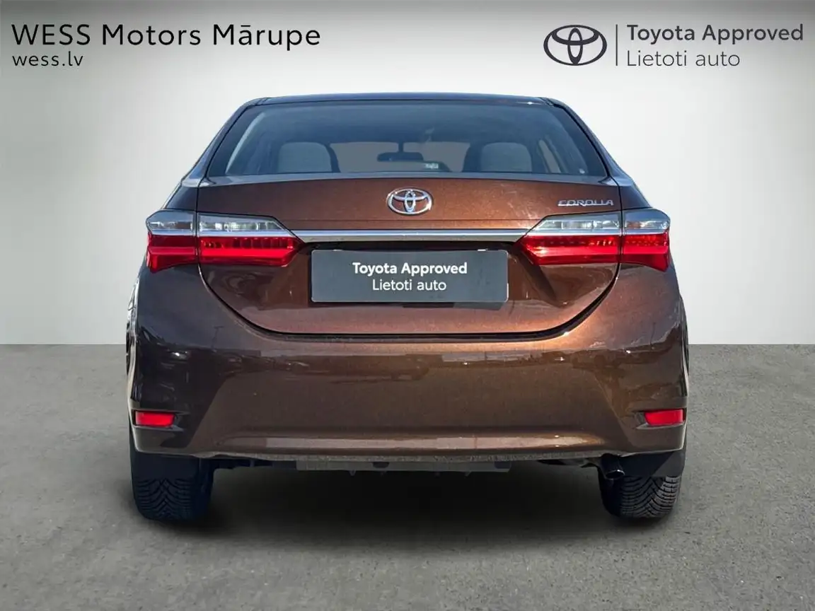 TOYOTA COROLLA
