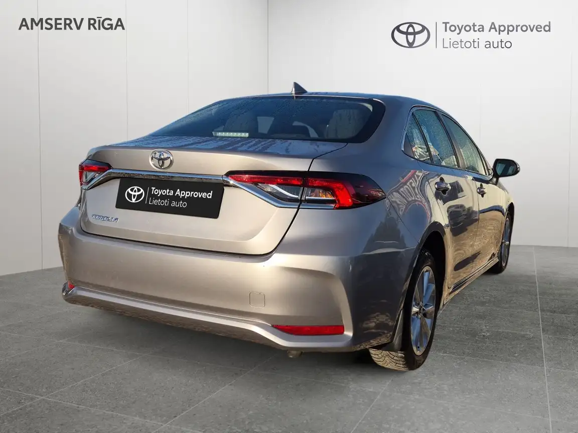 TOYOTA COROLLA