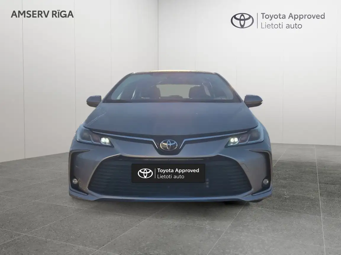 TOYOTA COROLLA