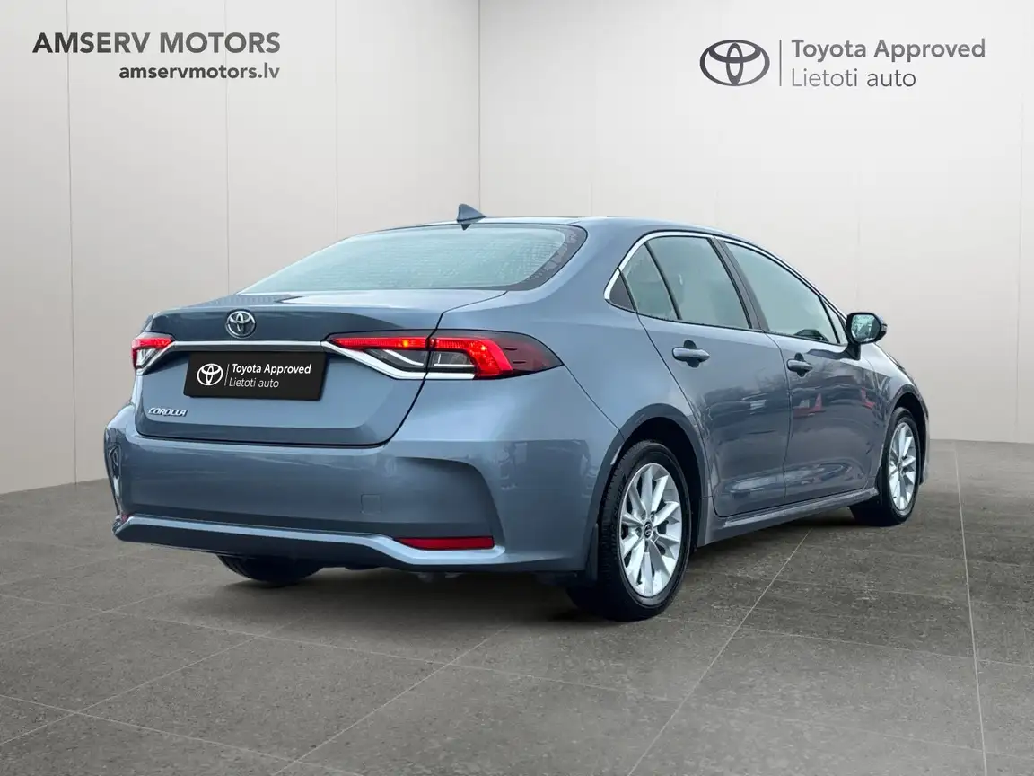 TOYOTA COROLLA