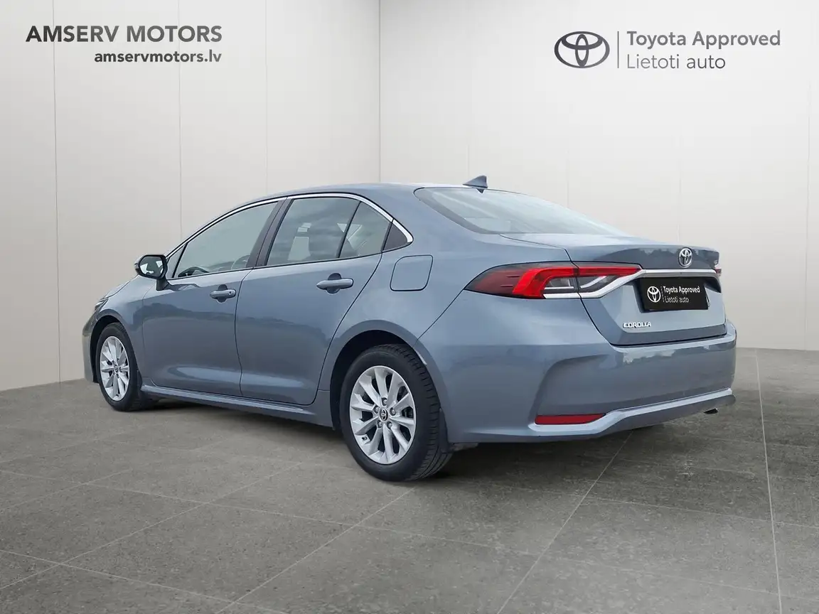 TOYOTA COROLLA