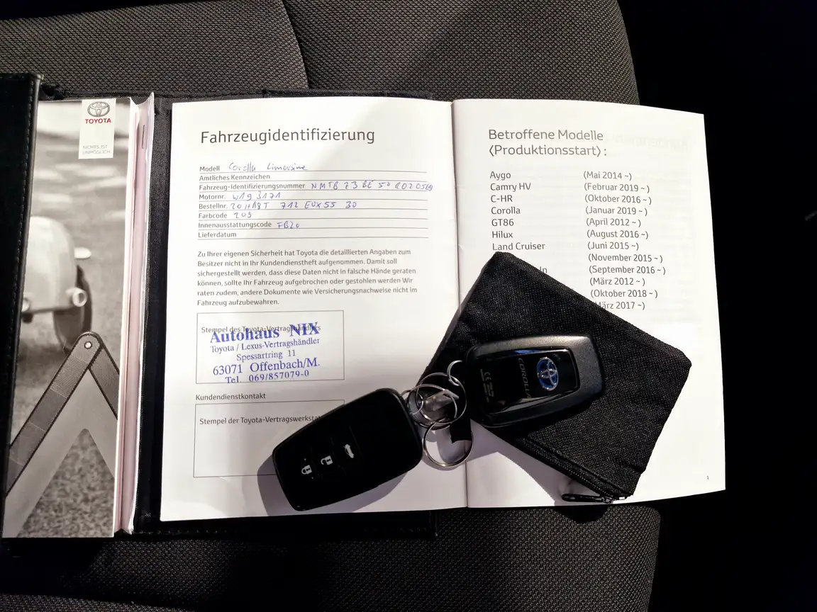 TOYOTA COROLLA