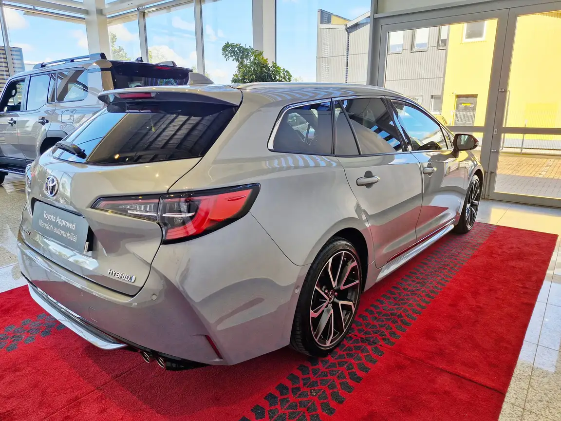 TOYOTA COROLLA