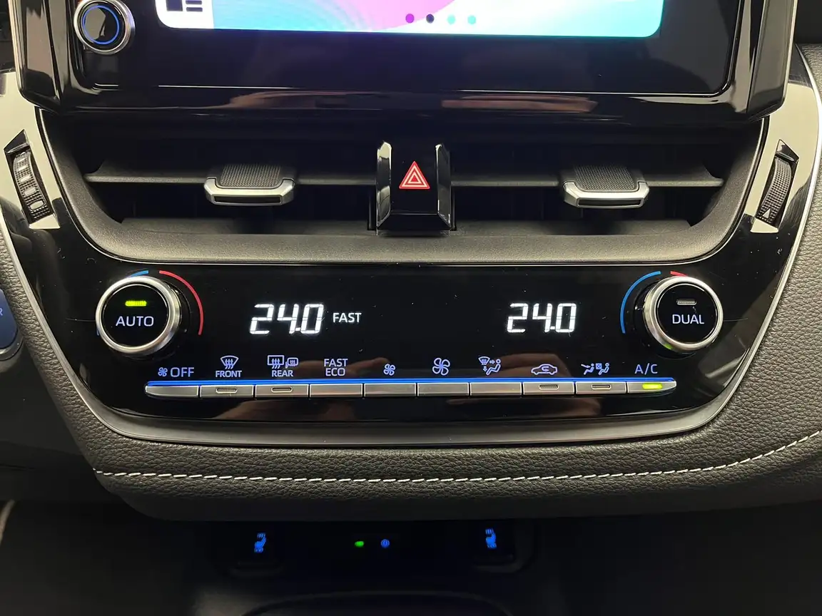 TOYOTA COROLLA