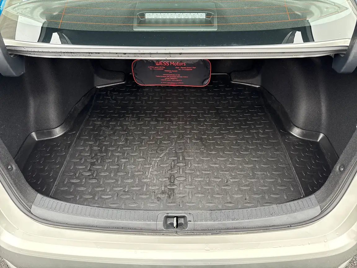 TOYOTA COROLLA