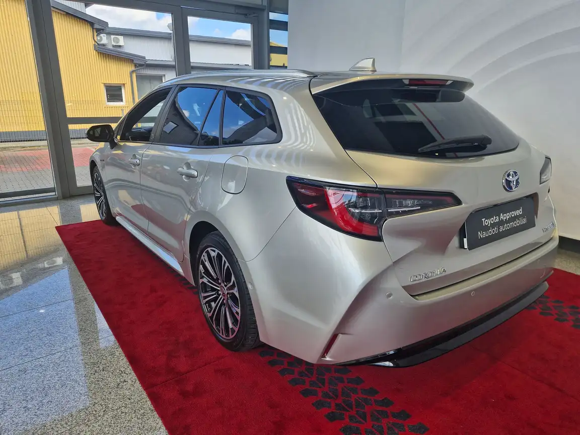 TOYOTA COROLLA