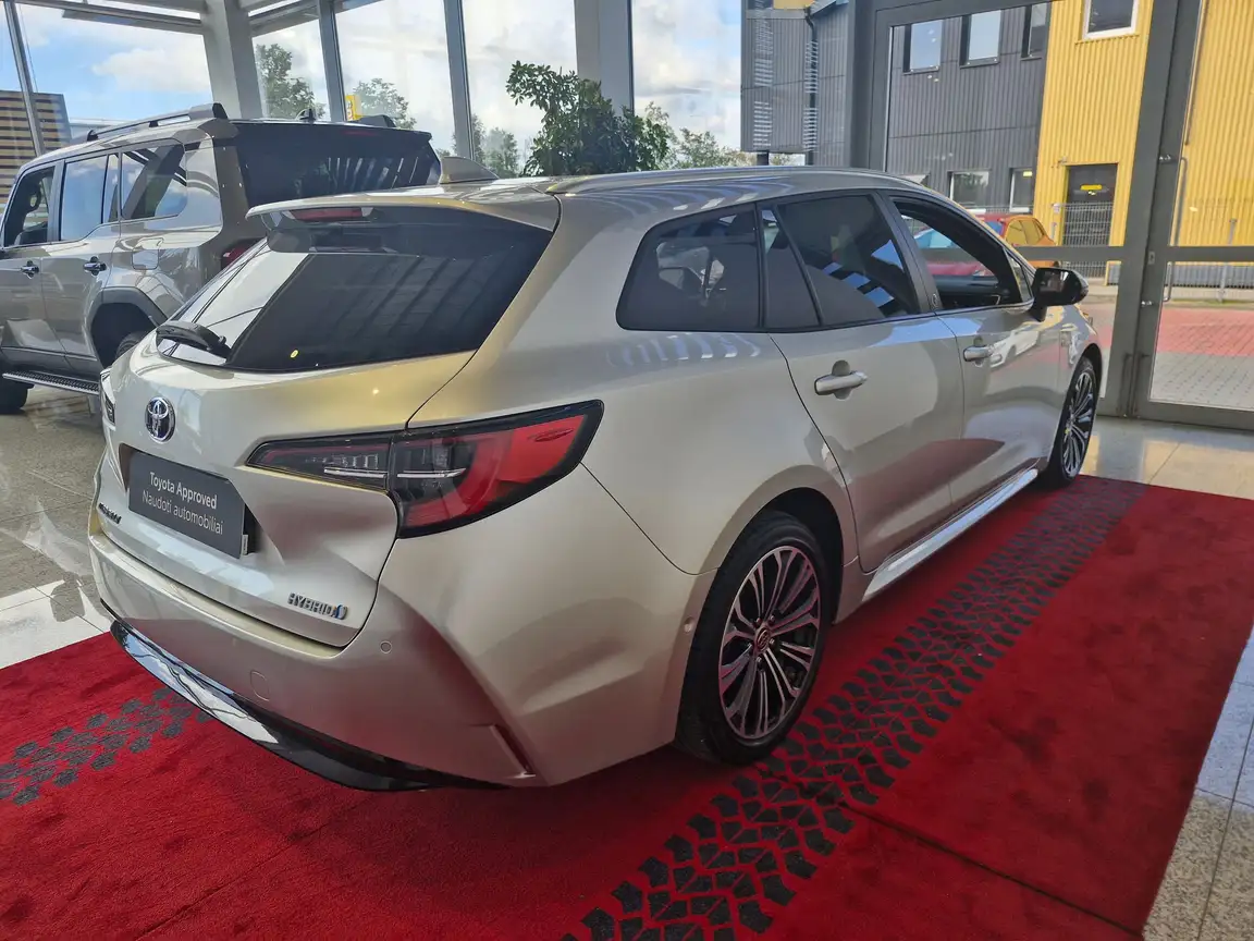 TOYOTA COROLLA
