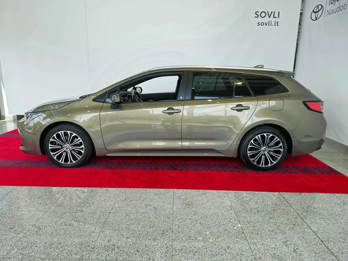 TOYOTA COROLLA