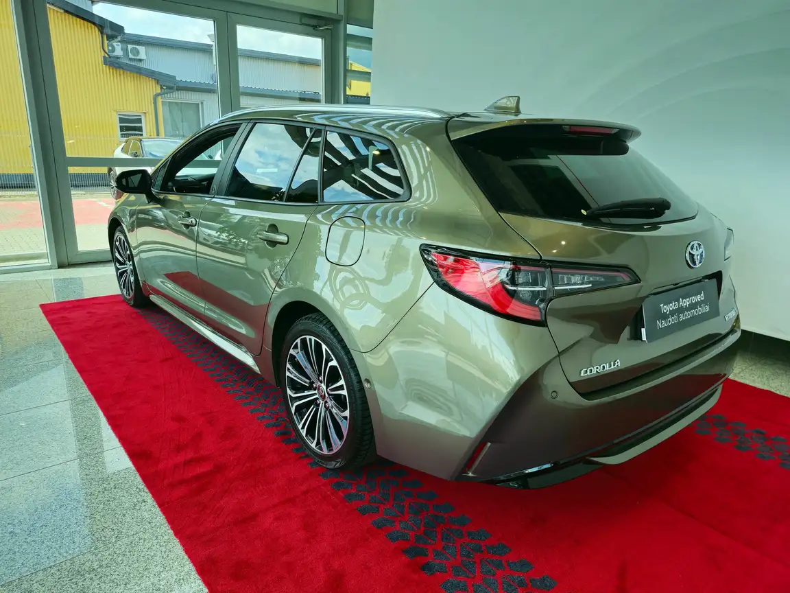 TOYOTA COROLLA