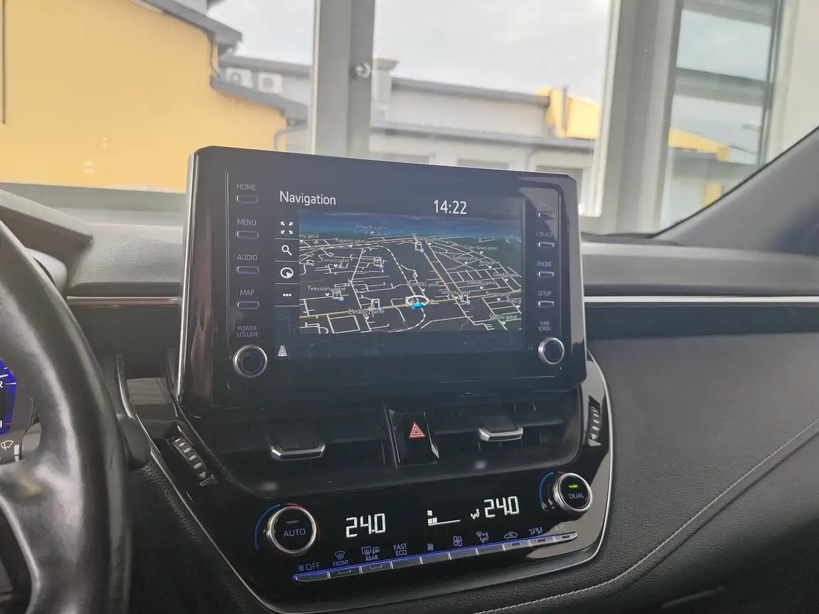 TOYOTA COROLLA