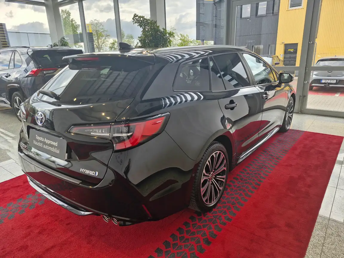 TOYOTA COROLLA