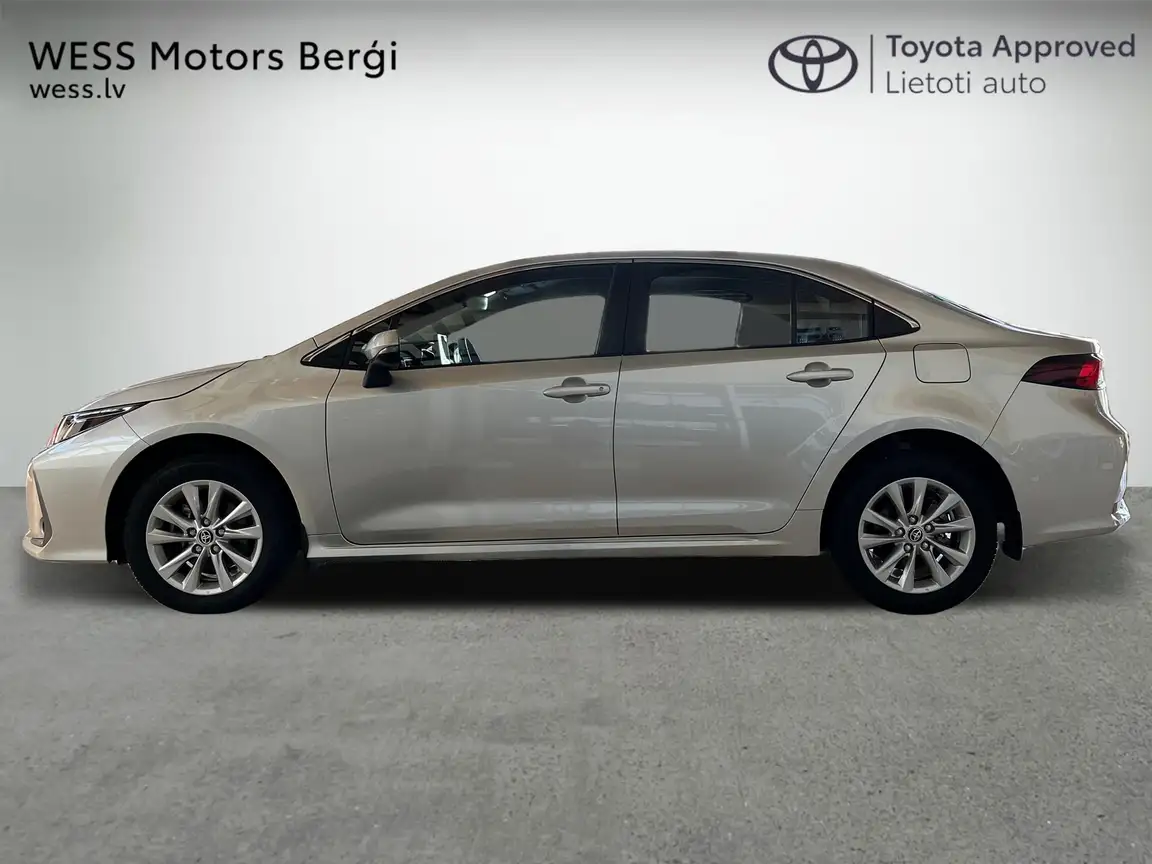 TOYOTA COROLLA