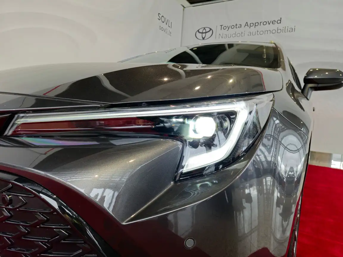 TOYOTA COROLLA