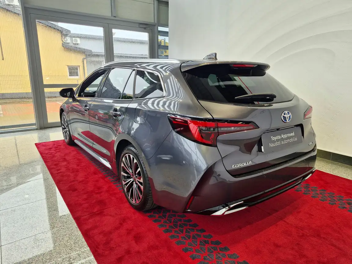 TOYOTA COROLLA