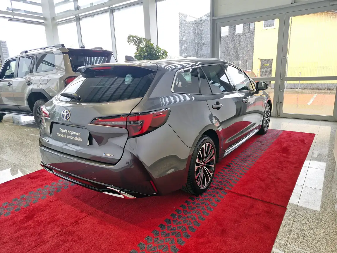 TOYOTA COROLLA