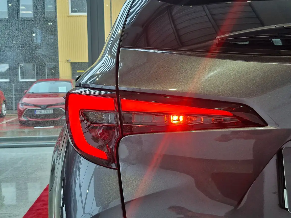 TOYOTA COROLLA