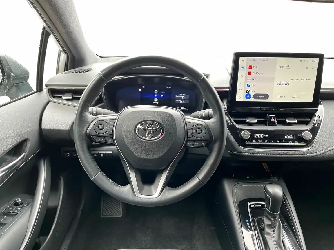 TOYOTA COROLLA