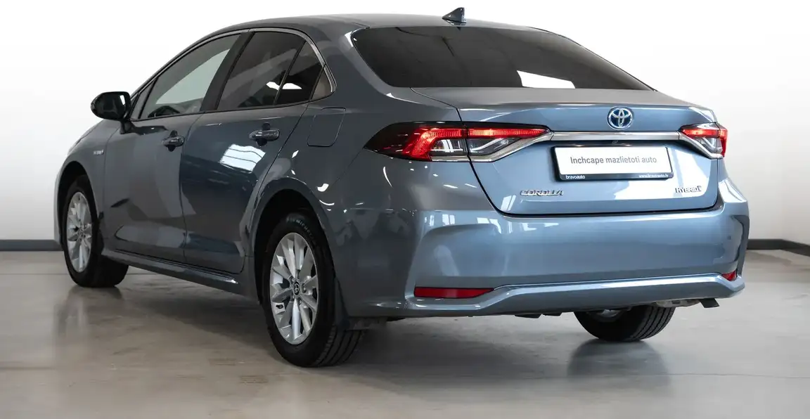 TOYOTA COROLLA