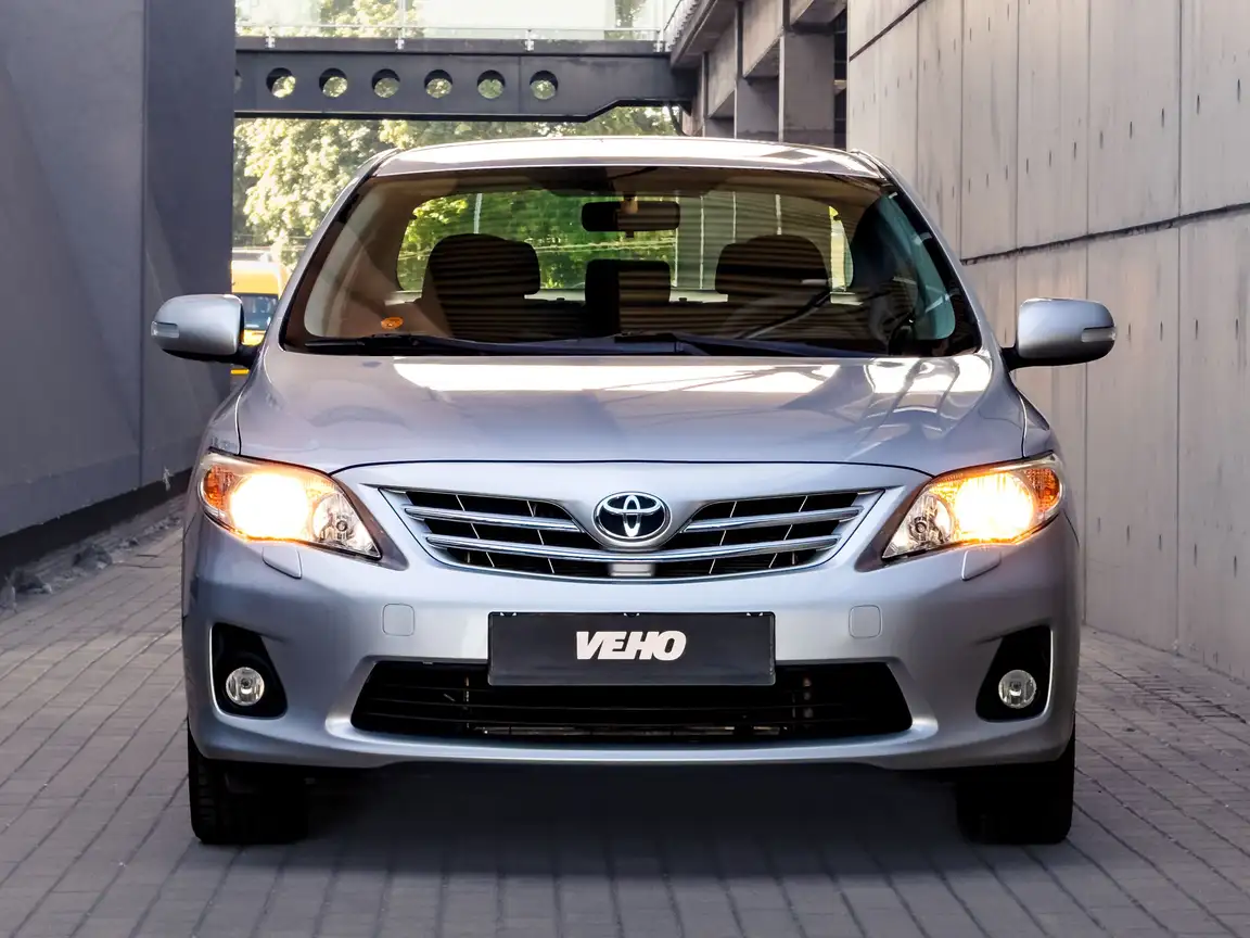 TOYOTA COROLLA