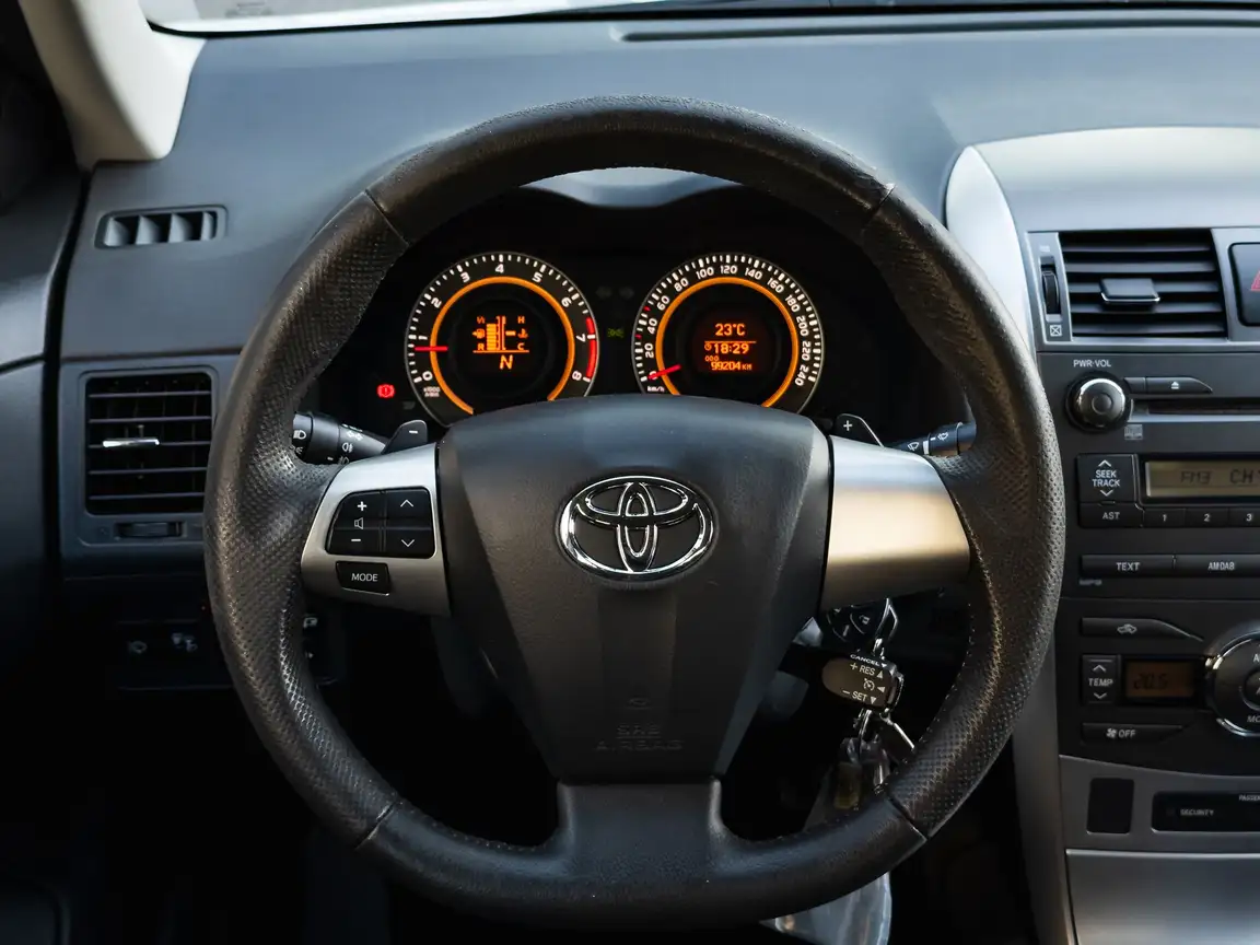 TOYOTA COROLLA