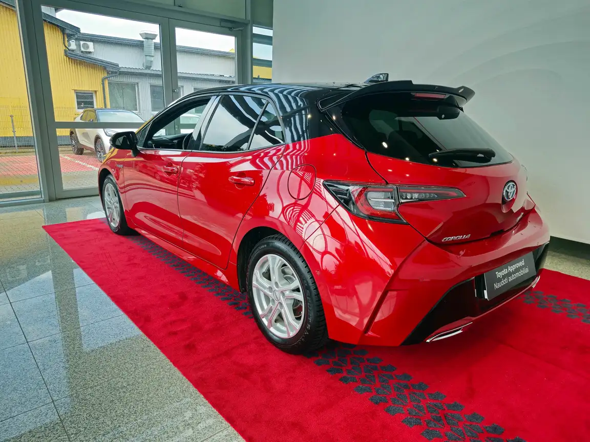 TOYOTA COROLLA