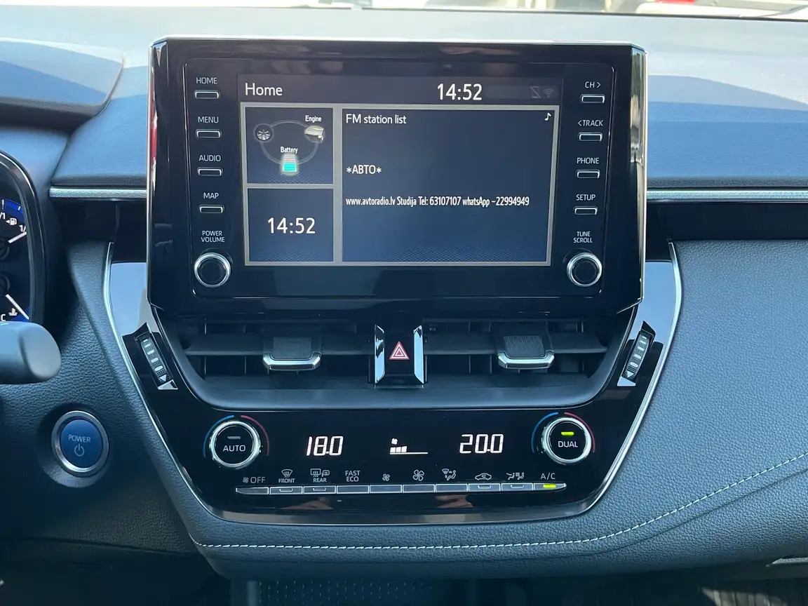 TOYOTA COROLLA