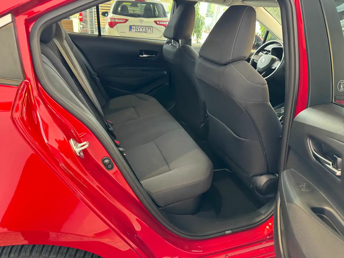 TOYOTA COROLLA