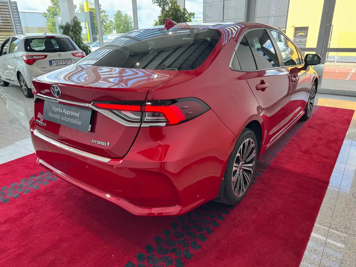 TOYOTA COROLLA