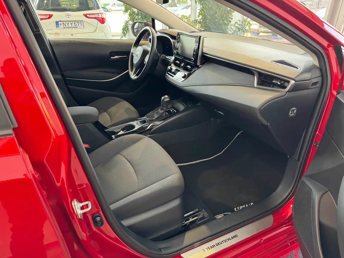 TOYOTA COROLLA