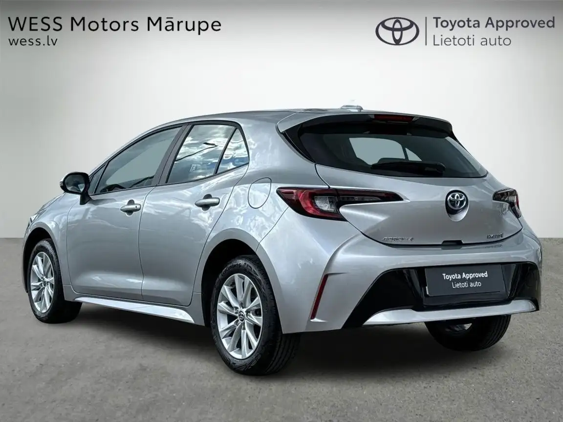 TOYOTA COROLLA