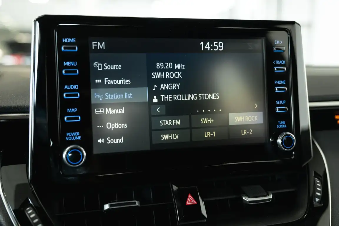TOYOTA COROLLA