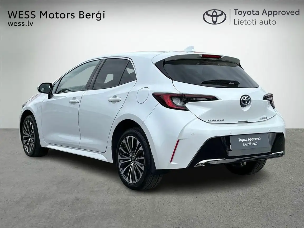 TOYOTA COROLLA