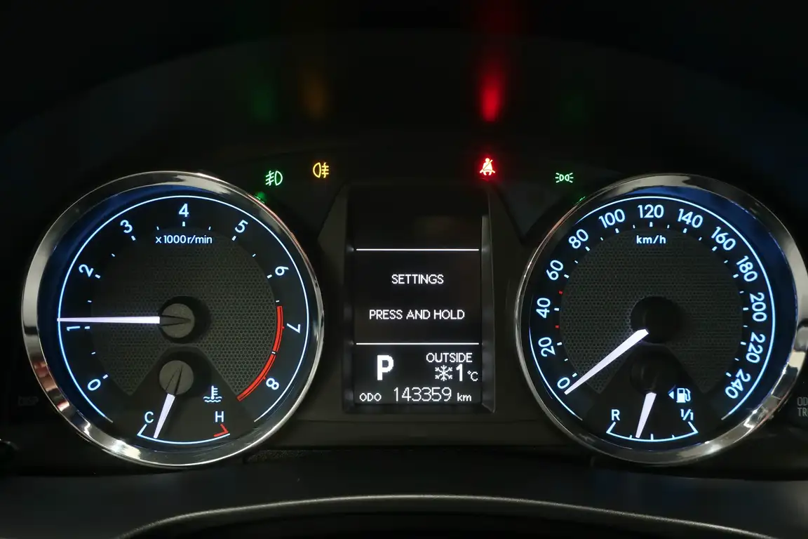 TOYOTA COROLLA