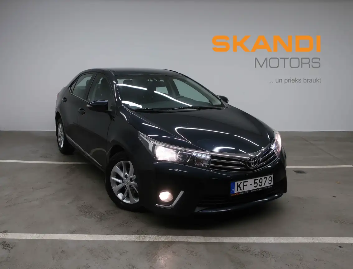TOYOTA COROLLA