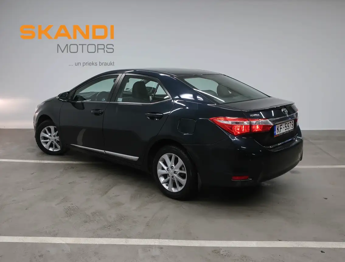 TOYOTA COROLLA